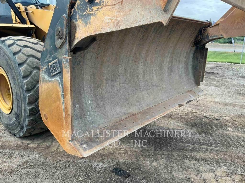 CAT 966M 輪胎式裝載機