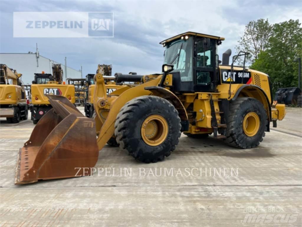 CAT 966M 輪胎式裝載機