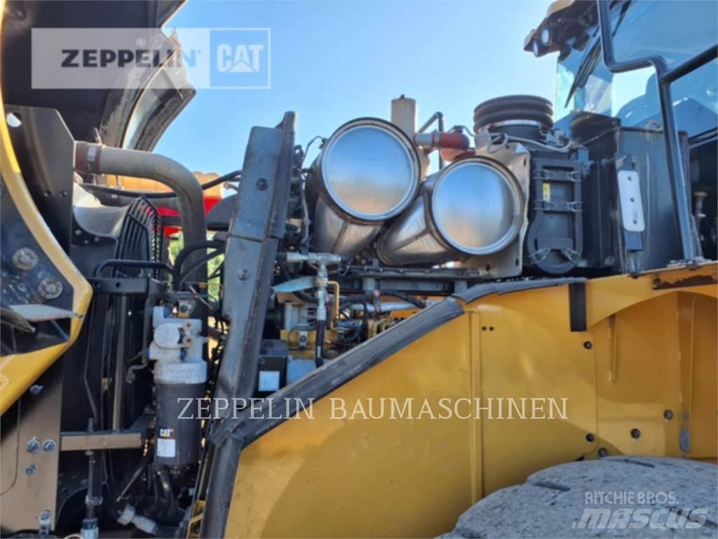 CAT 966M 輪胎式裝載機