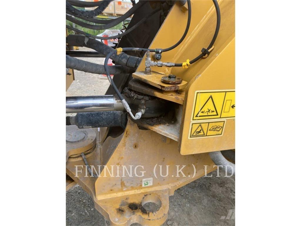 CAT 966M 輪胎式裝載機