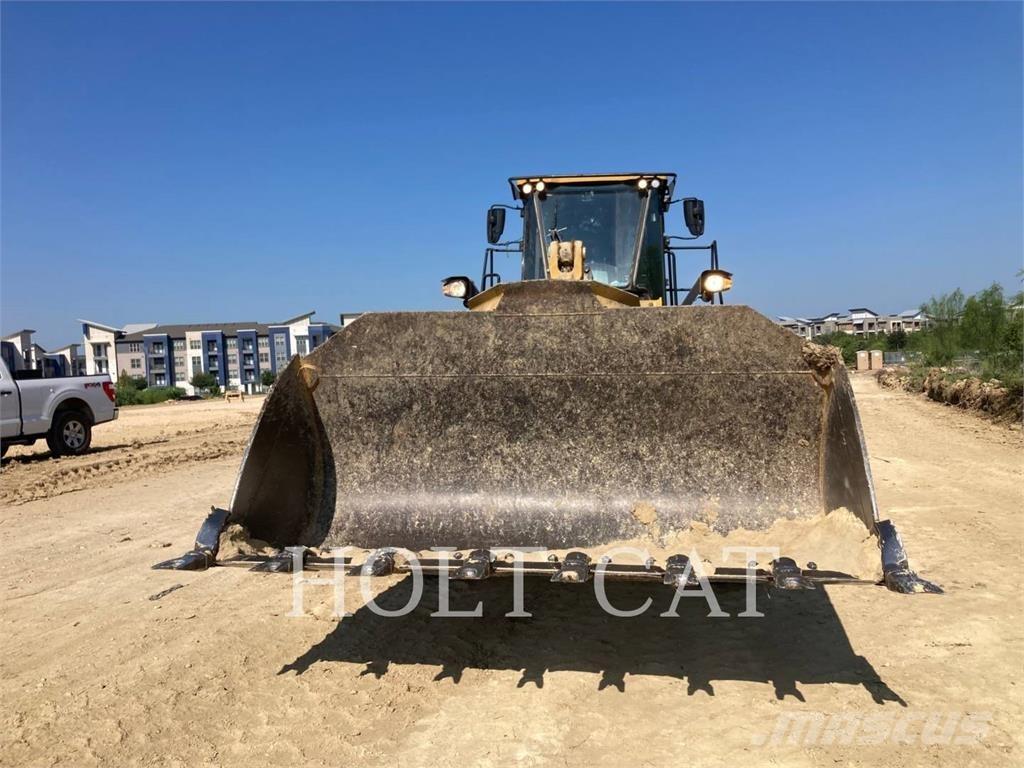 CAT 966M 輪胎式裝載機