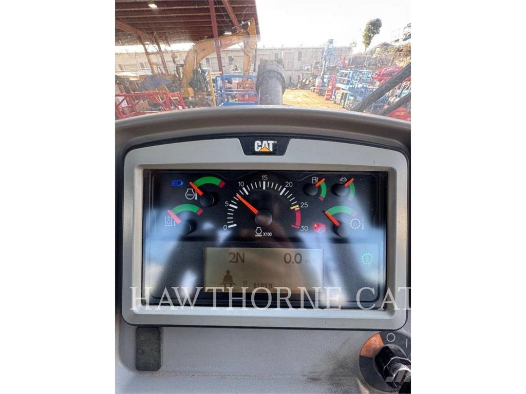 CAT 966M 輪胎式裝載機