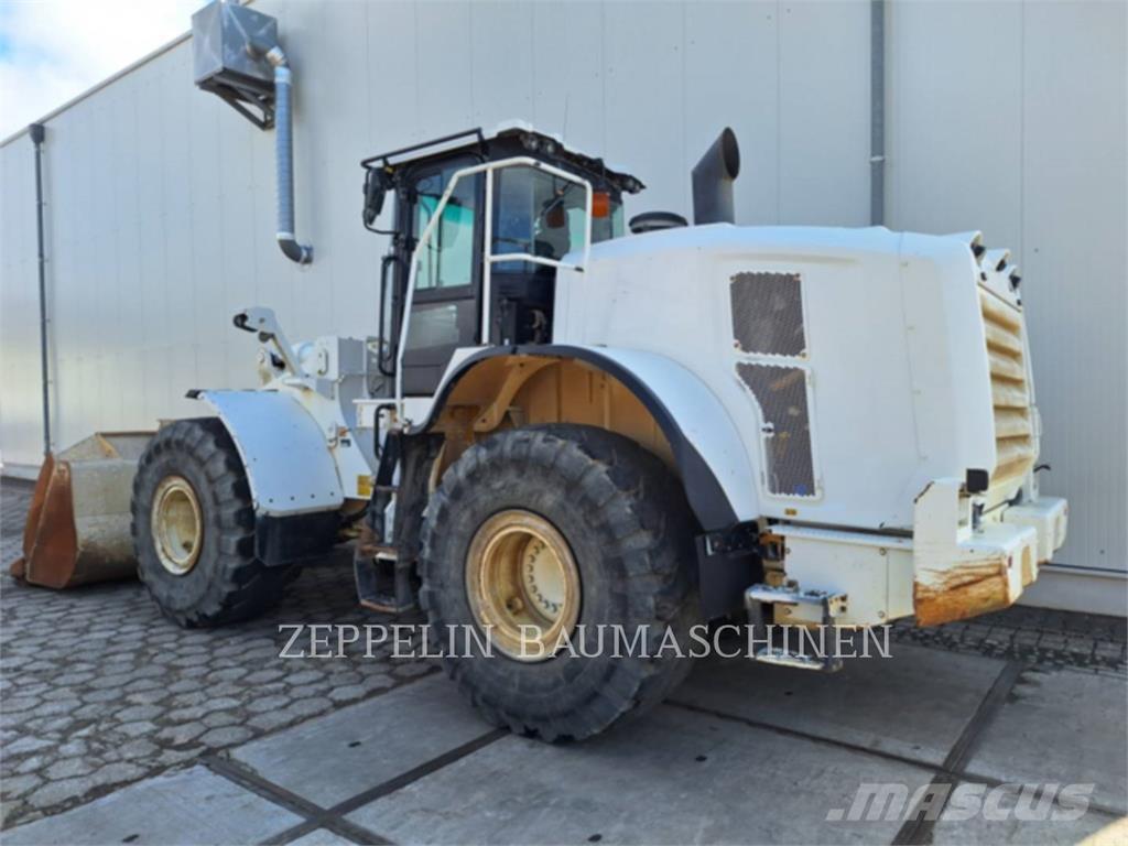 CAT 966M 輪胎式裝載機