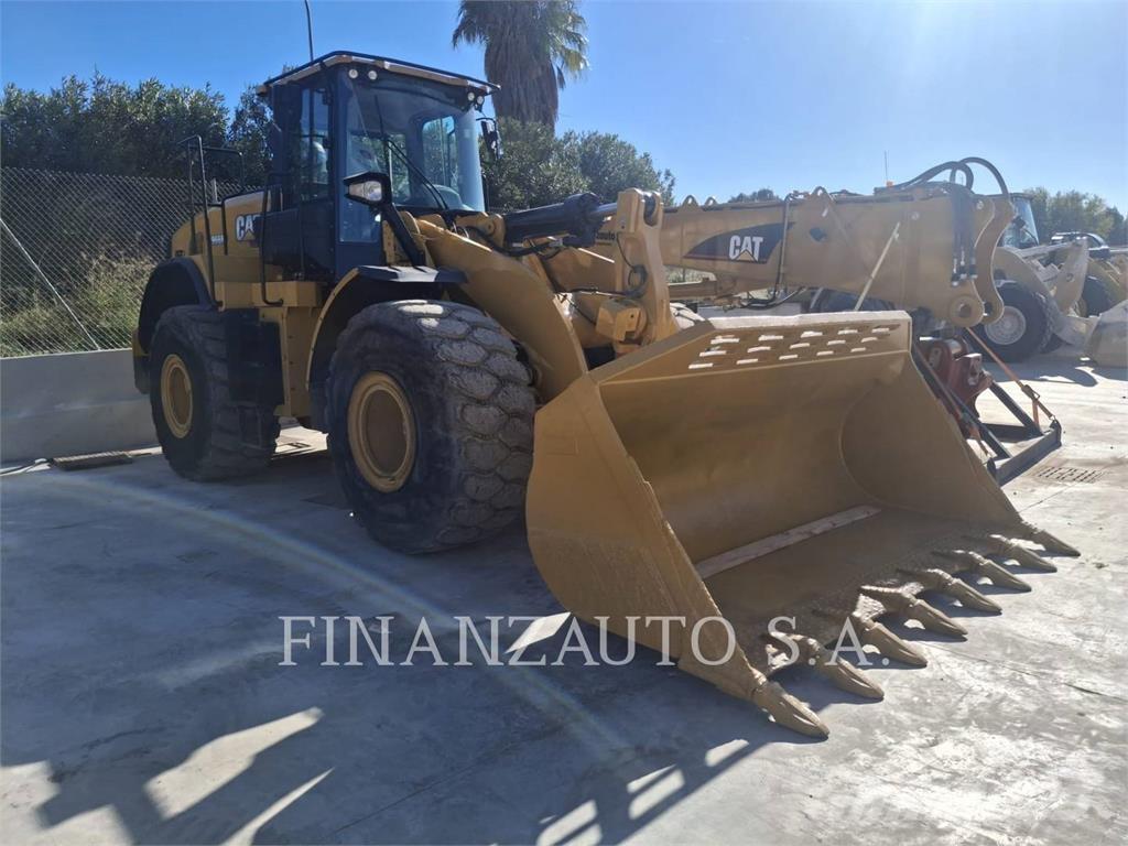 CAT 966M 輪胎式裝載機