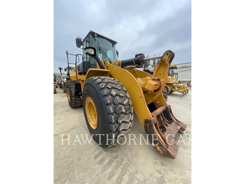 CAT 966M 輪胎式裝載機