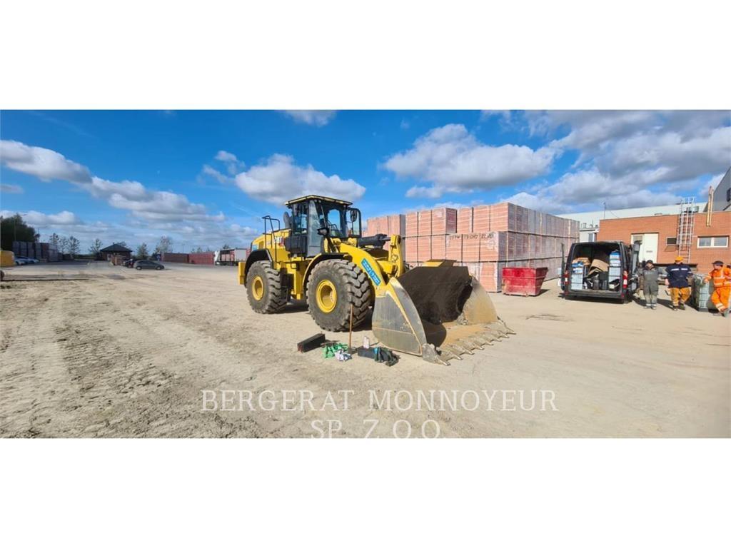 CAT 972 輪胎式裝載機