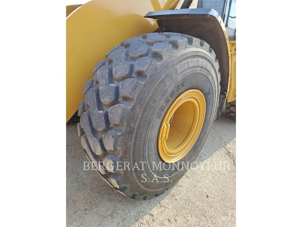 CAT 972 XE 輪胎式裝載機