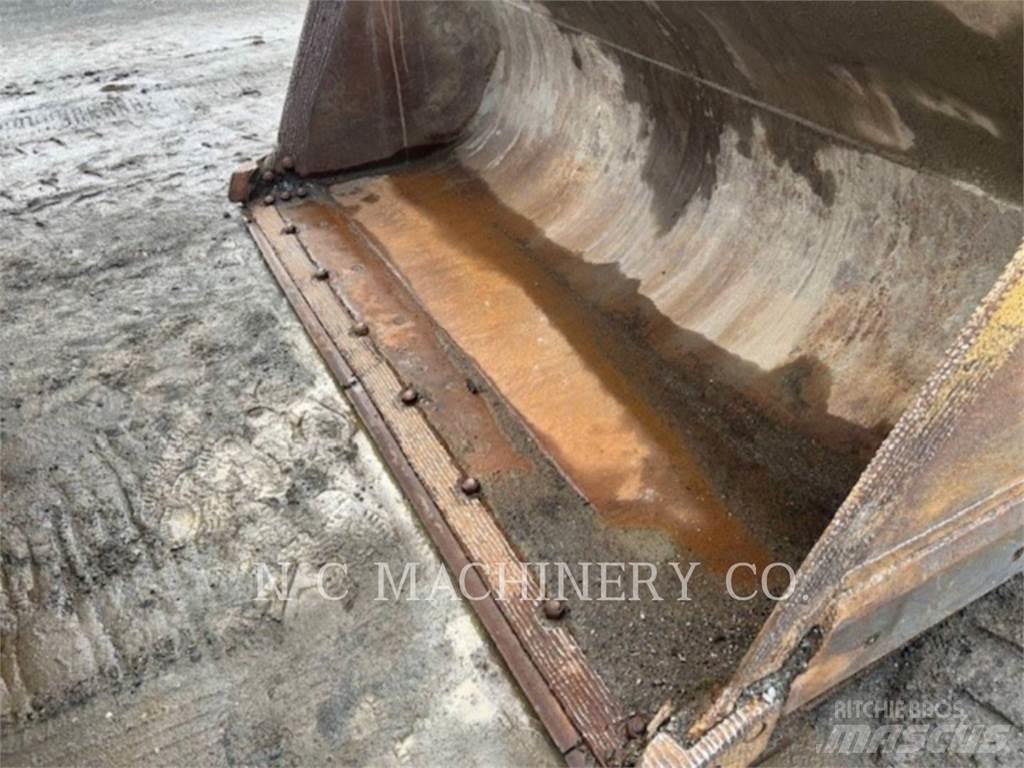 CAT 972G 輪胎式裝載機