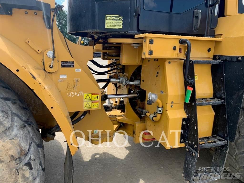 CAT 972M 輪胎式裝載機