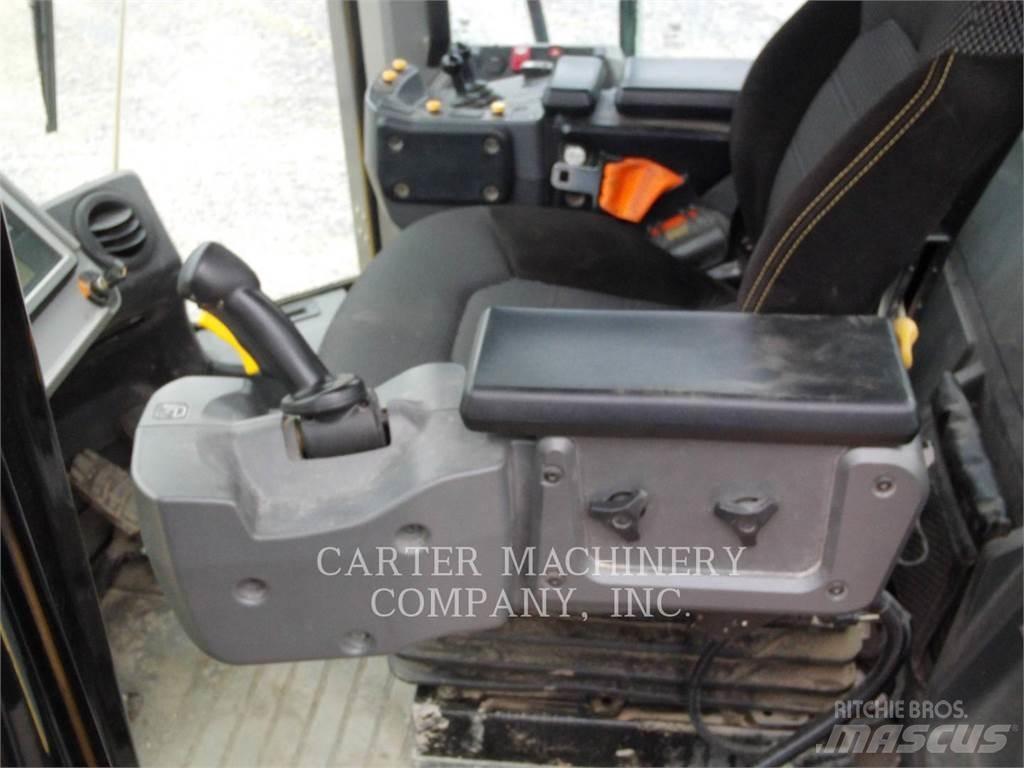 CAT 972M 輪胎式裝載機