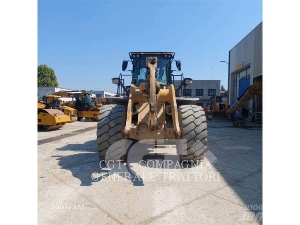 CAT 972M 輪胎式裝載機