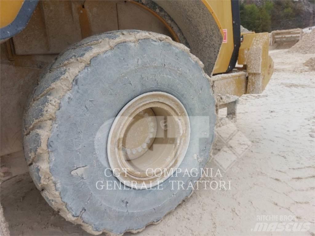 CAT 972M 輪胎式裝載機