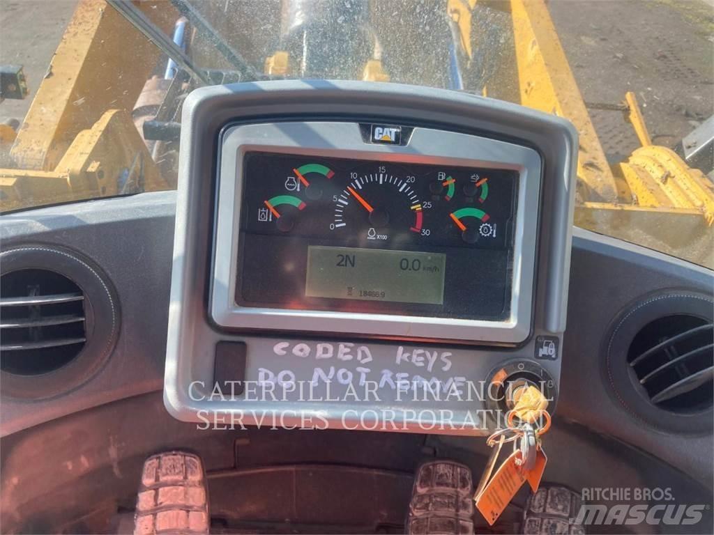 CAT 972M 輪胎式裝載機