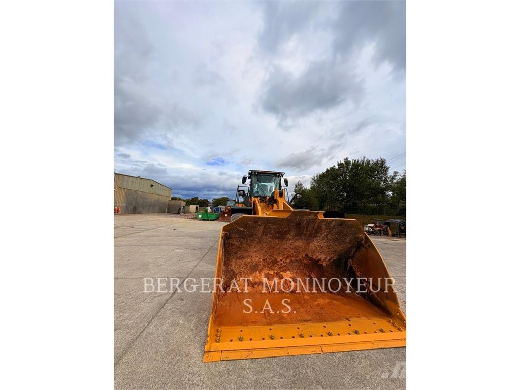 CAT 972M 輪胎式裝載機