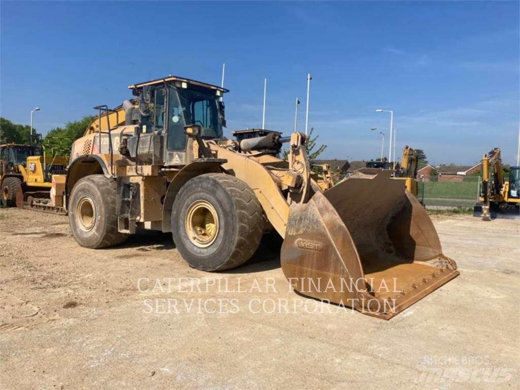 CAT 972M 輪胎式裝載機