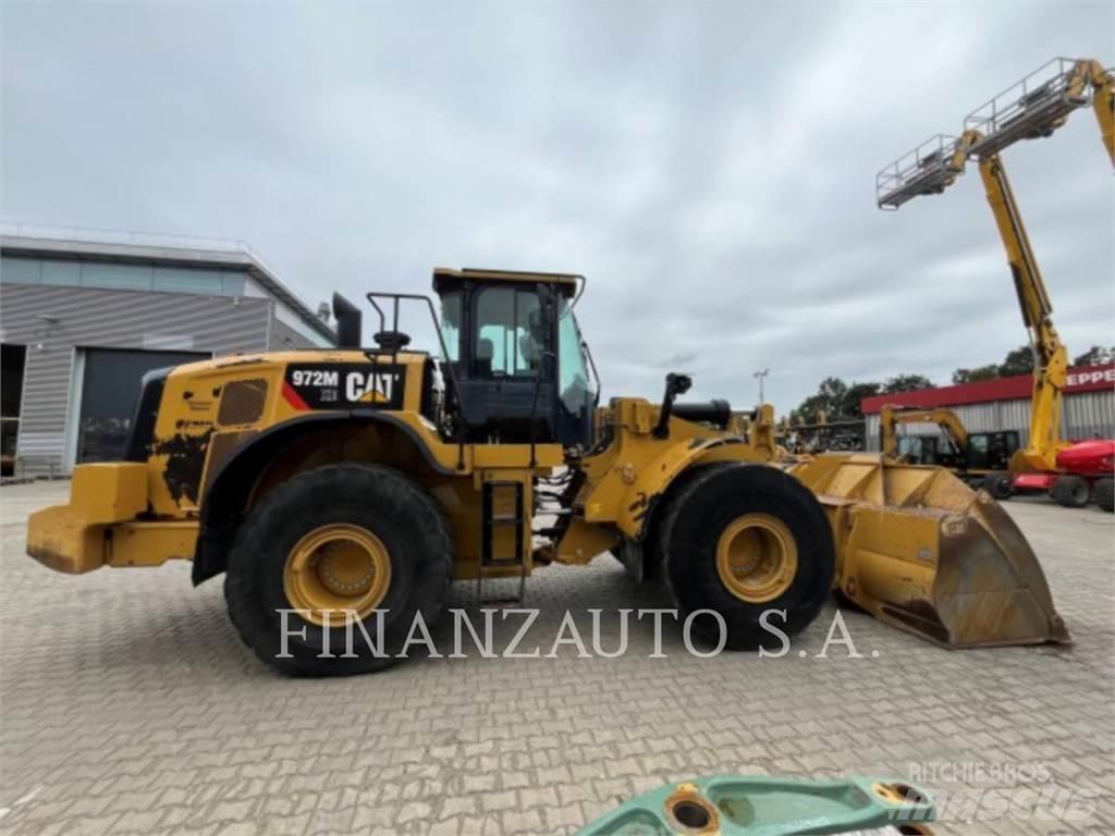 CAT 972M 輪胎式裝載機