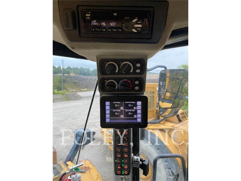 CAT 972M 輪胎式裝載機