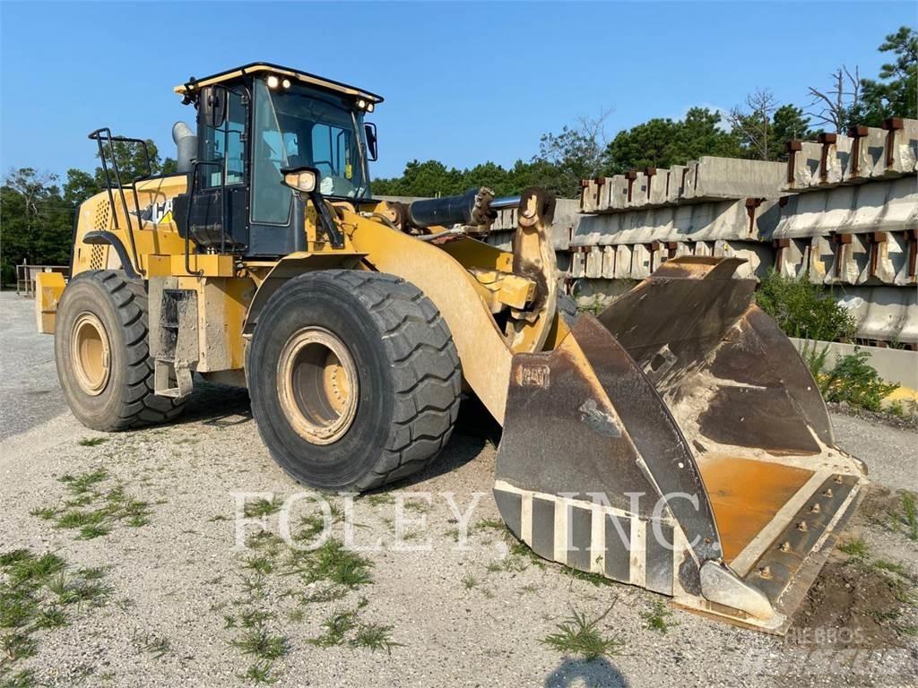 CAT 972M 輪胎式裝載機