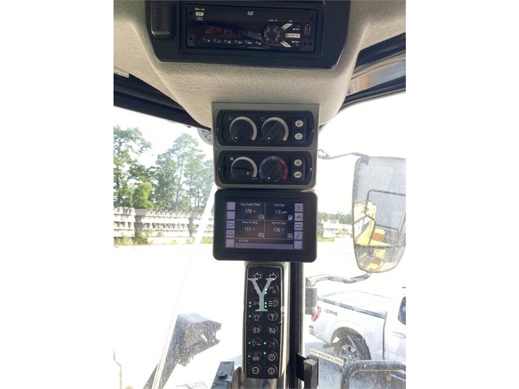 CAT 972M 輪胎式裝載機