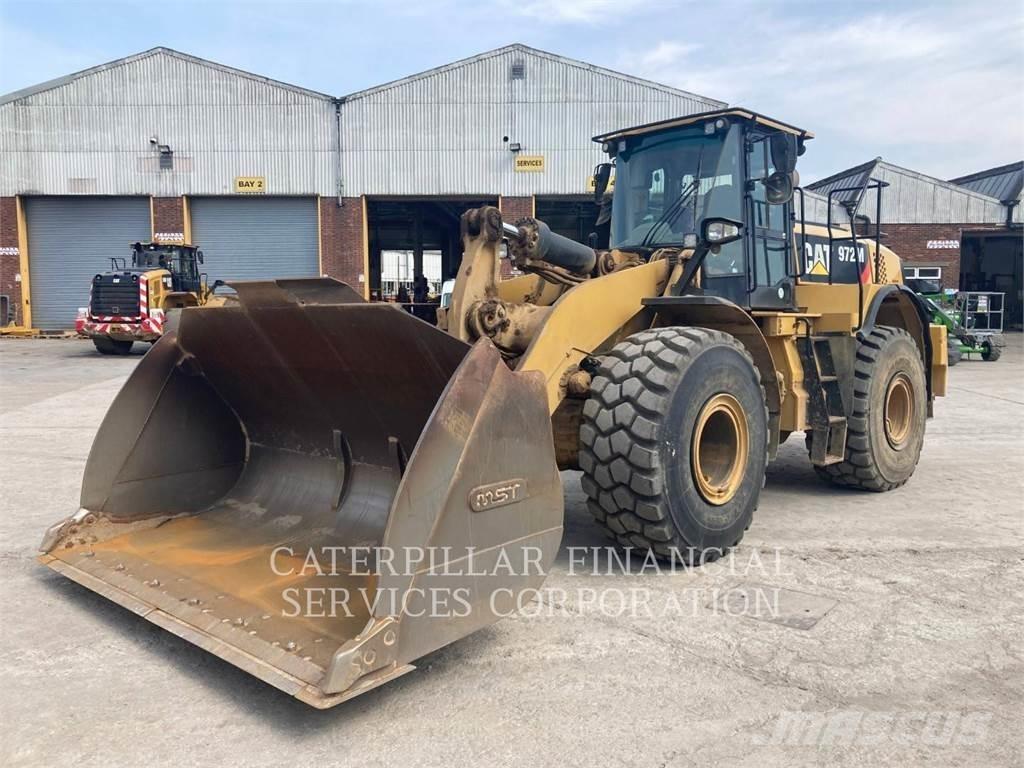 CAT 972M 輪胎式裝載機