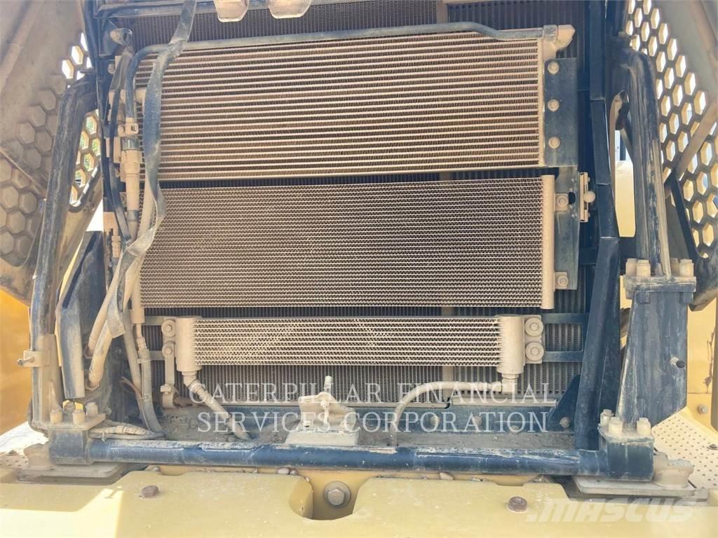 CAT 972M 輪胎式裝載機