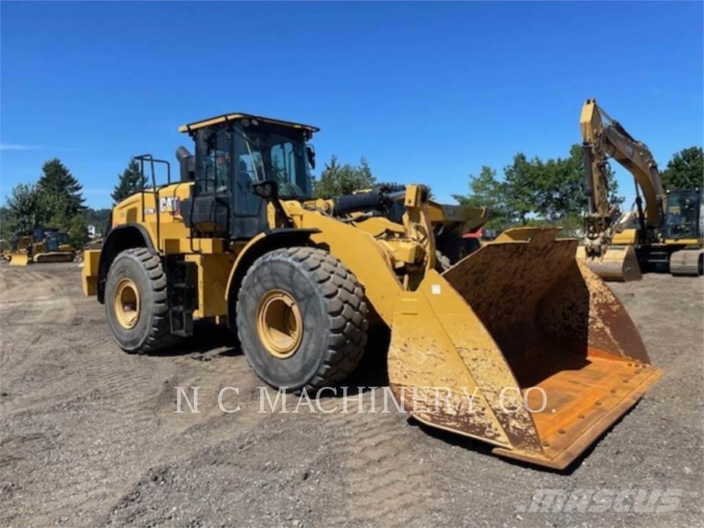 CAT 972M 輪胎式裝載機