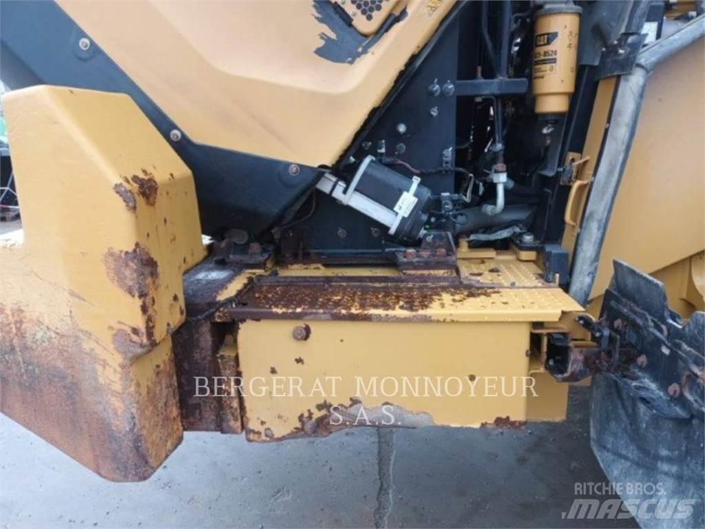 CAT 972M XE 輪胎式裝載機