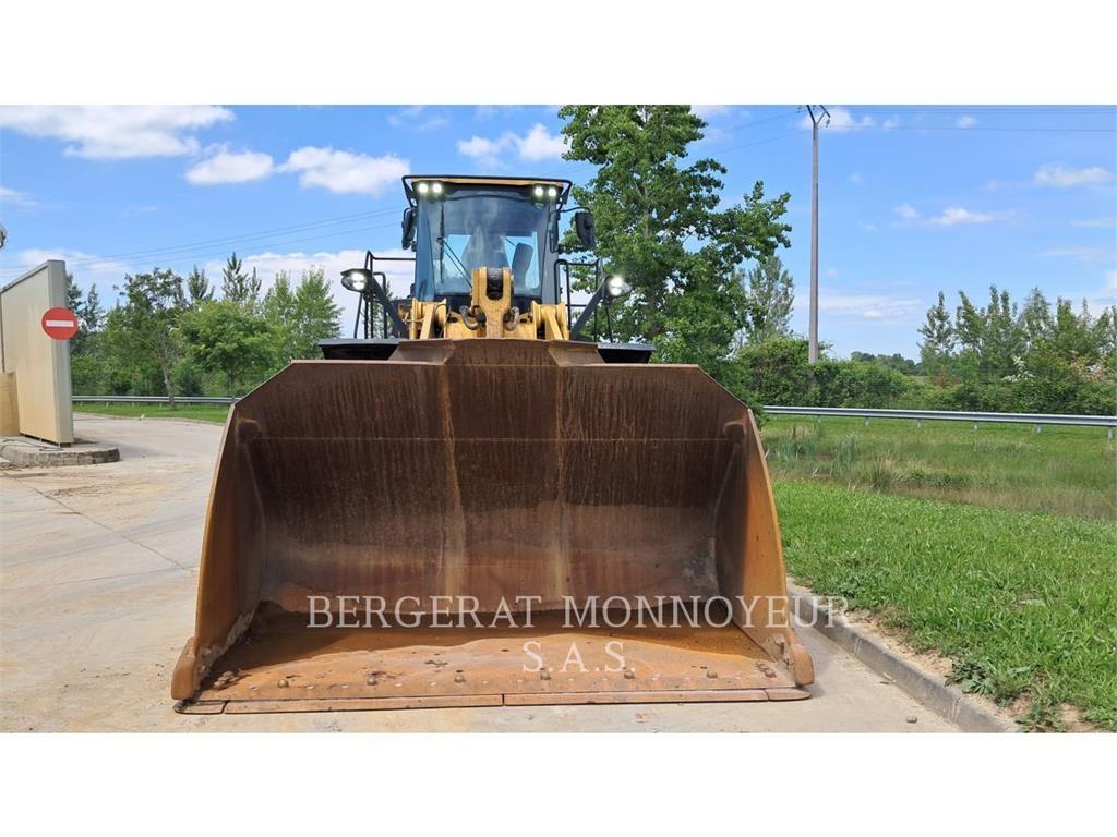 CAT 972M XE 輪胎式裝載機