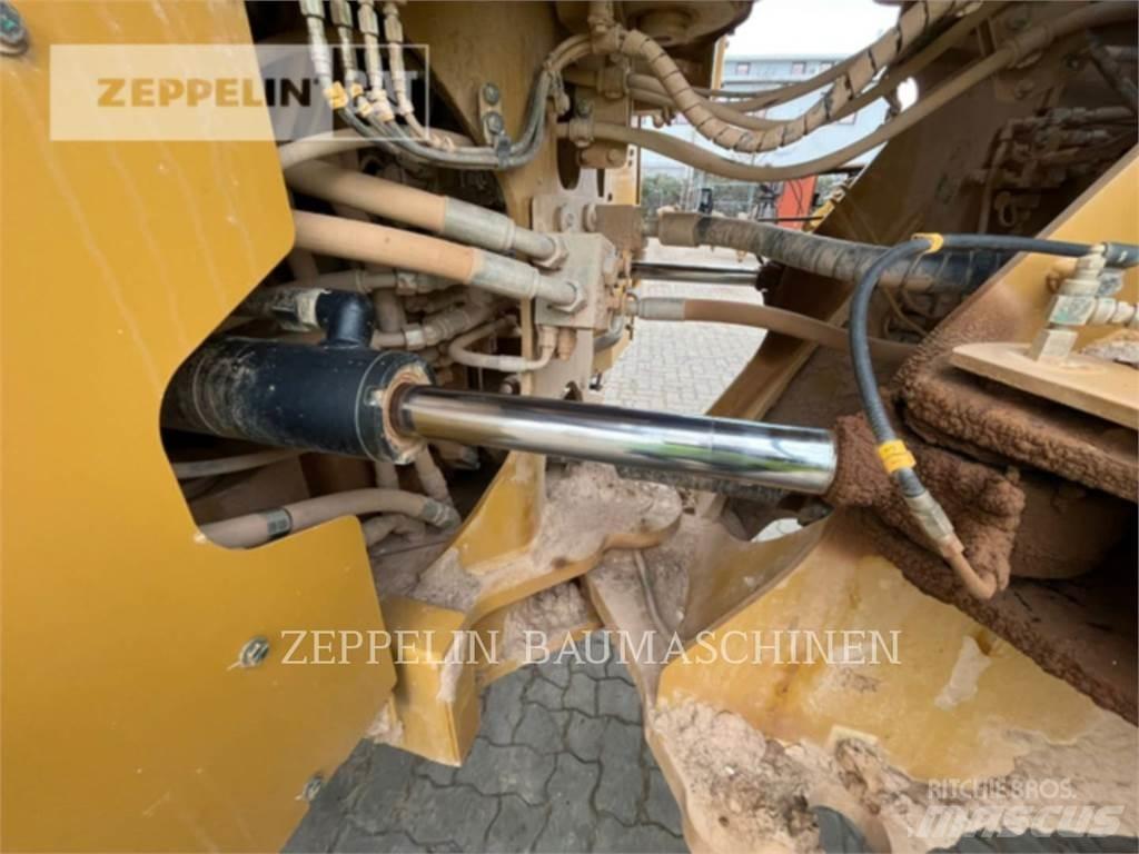 CAT 972MXE 輪胎式裝載機