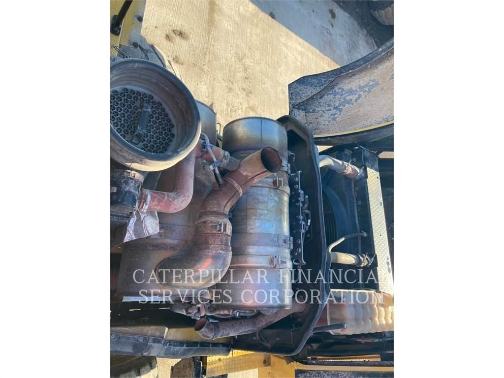 CAT 972MXE 輪胎式裝載機