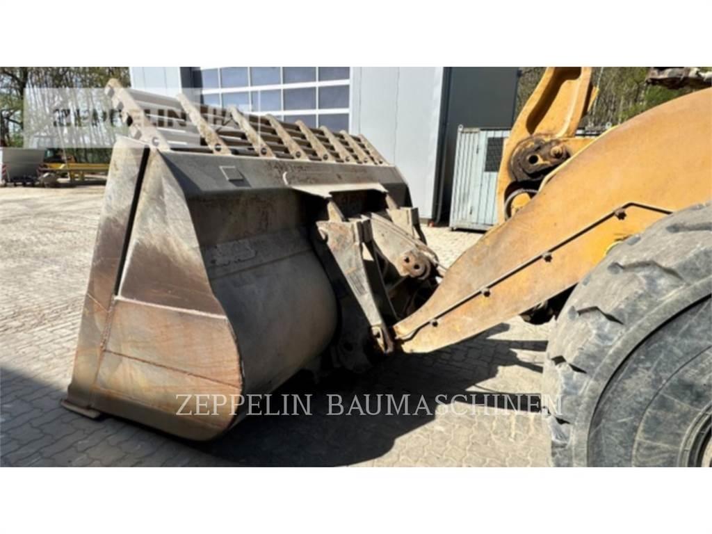 CAT 972MXE 輪胎式裝載機