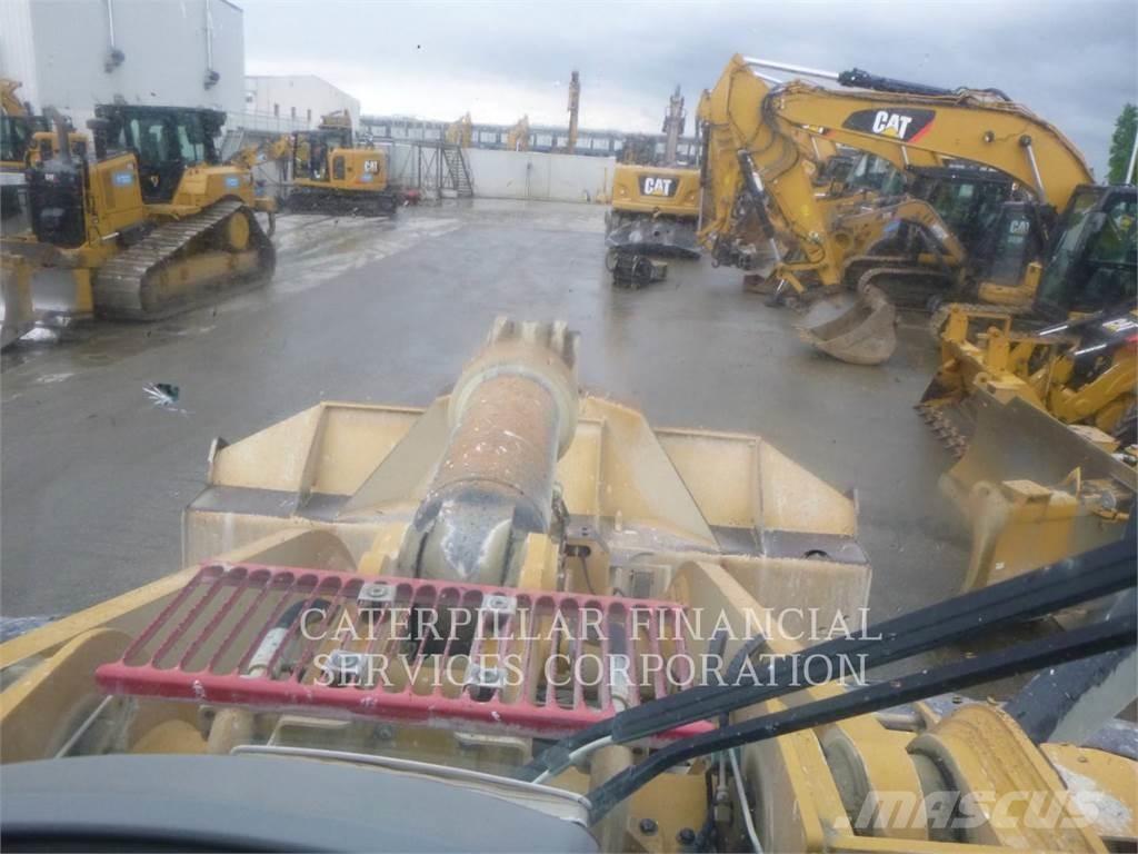 CAT 972MXE 輪胎式裝載機