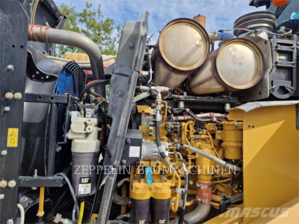 CAT 972MXE 輪胎式裝載機
