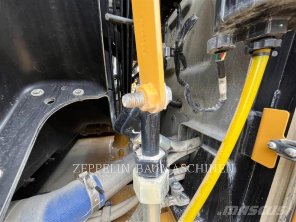 CAT 972MXE 輪胎式裝載機