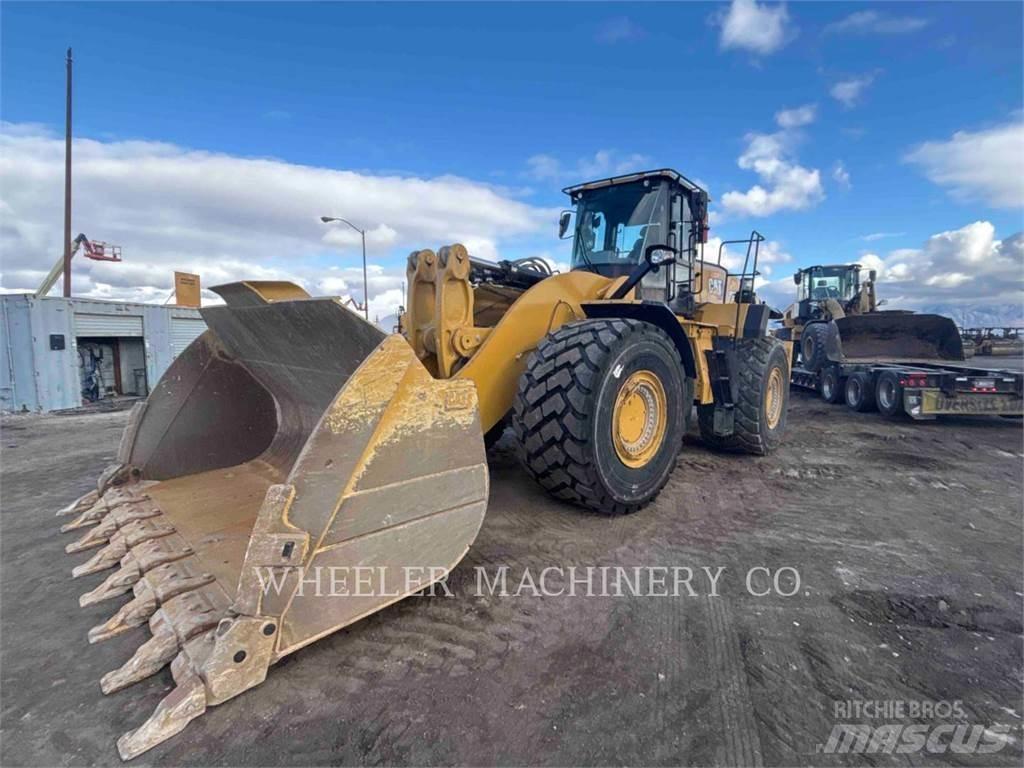 CAT 982 輪胎式裝載機