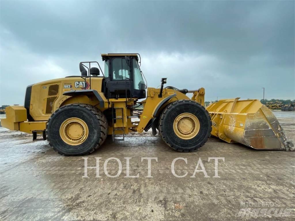 CAT 982 輪胎式裝載機