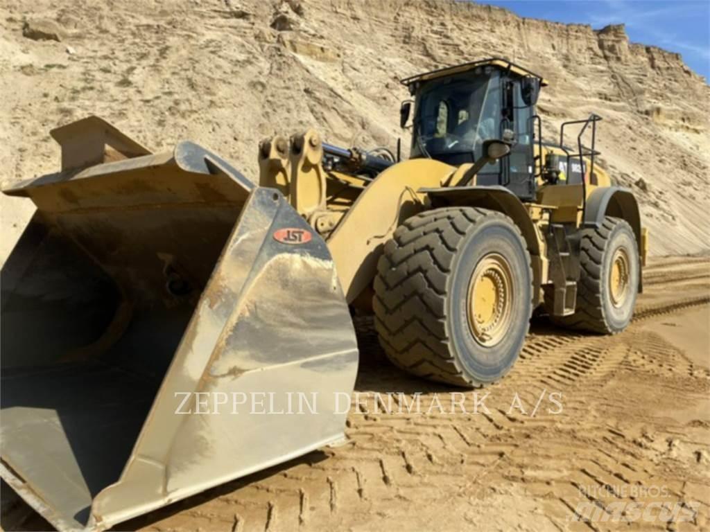CAT 982M 輪胎式裝載機