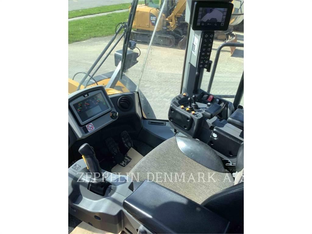 CAT 982M 輪胎式裝載機
