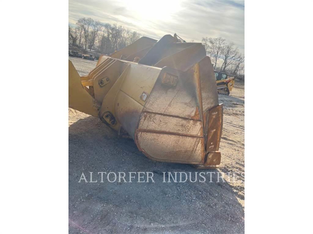 CAT 982M 輪胎式裝載機