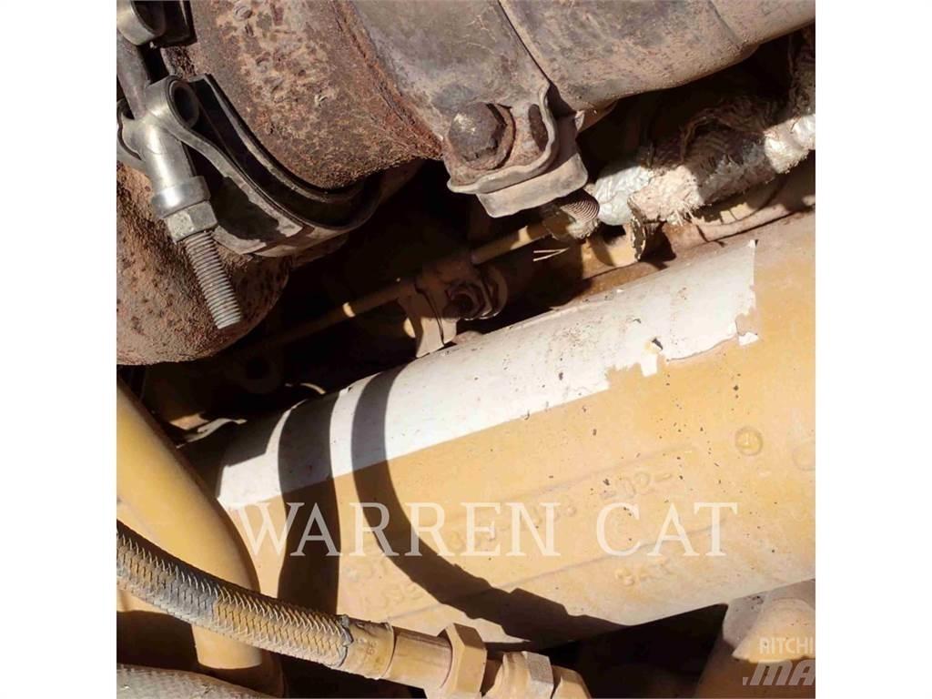 CAT 982M 輪胎式裝載機