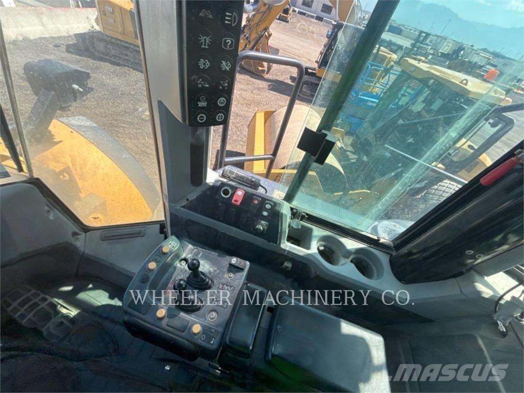 CAT 982M AOC 輪胎式裝載機