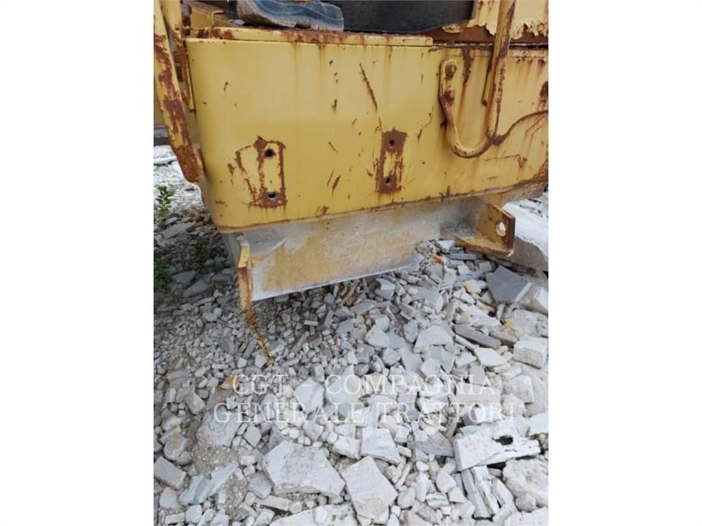 CAT 988 輪胎式裝載機