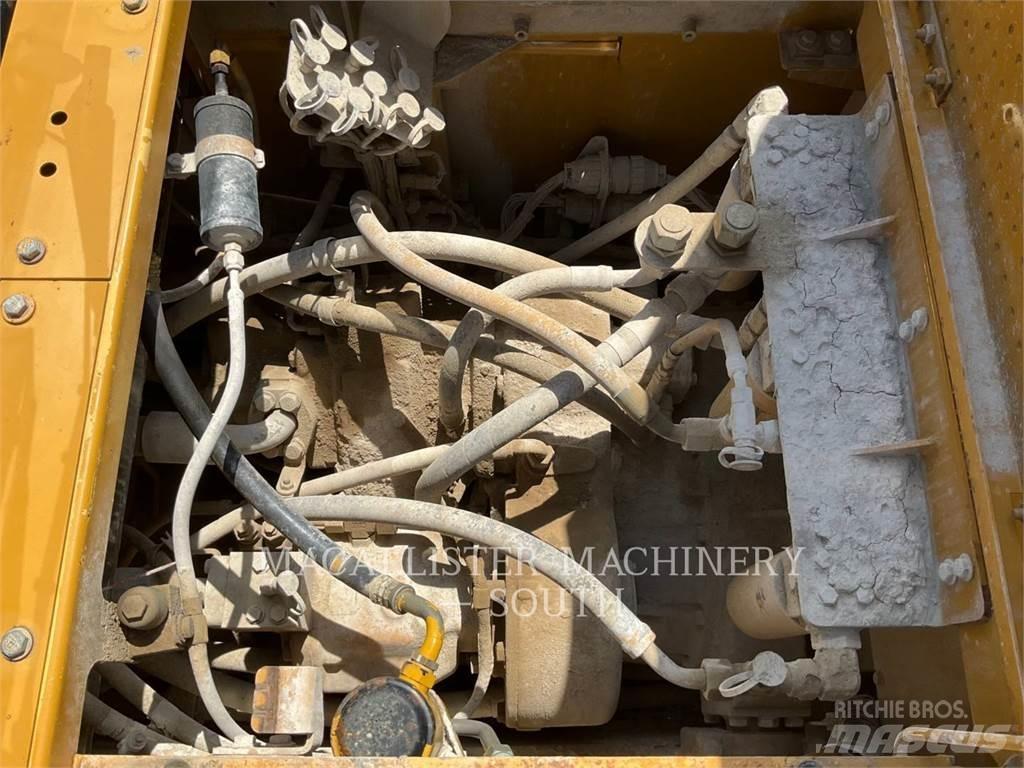 CAT 988H 輪胎式裝載機