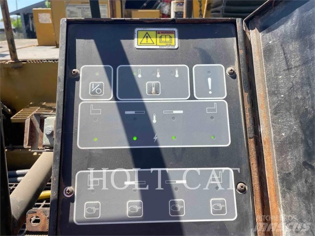 CAT AP1000D 單輪滾壓機