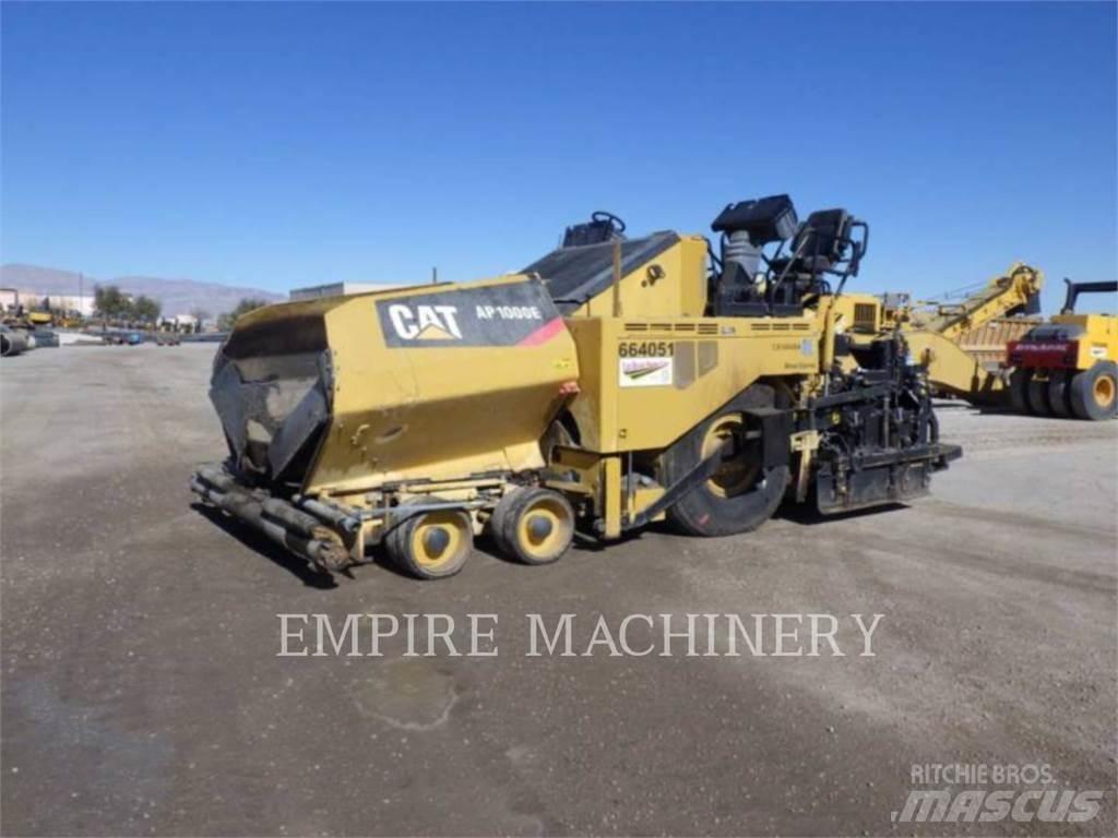 CAT AP1000E 瀝青攤舖機/鋪路機
