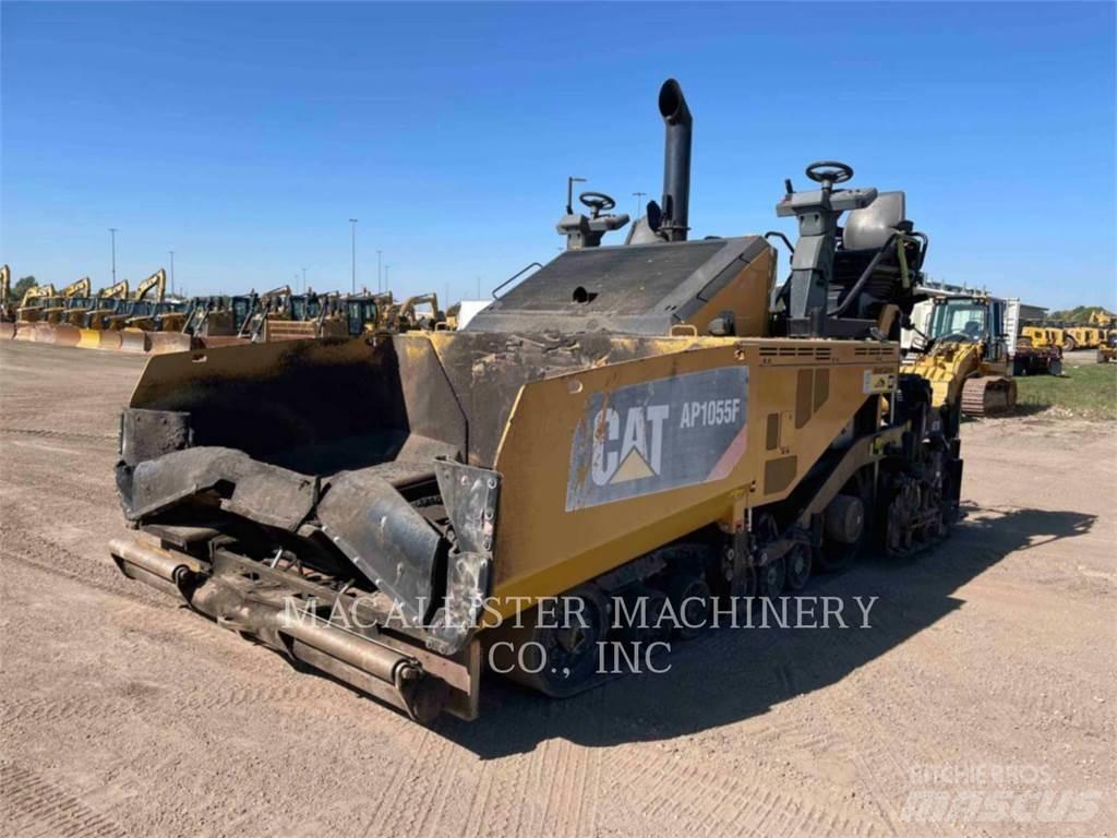 CAT AP1055F 瀝青攤舖機/鋪路機