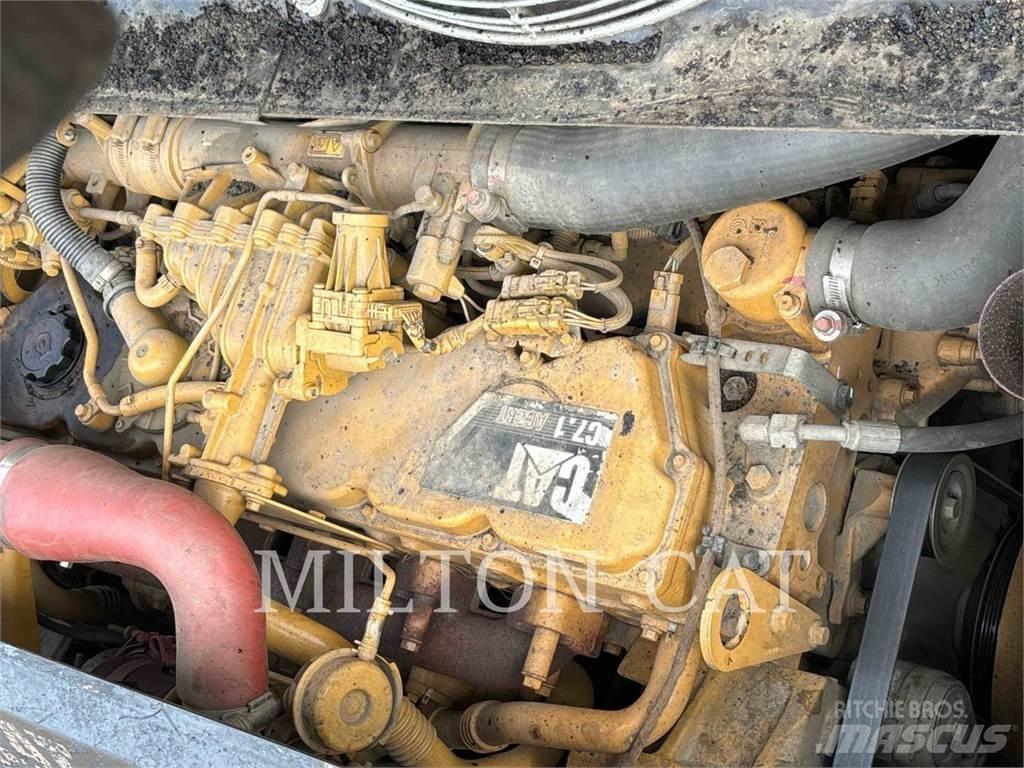 CAT AP1055F 瀝青攤舖機/鋪路機