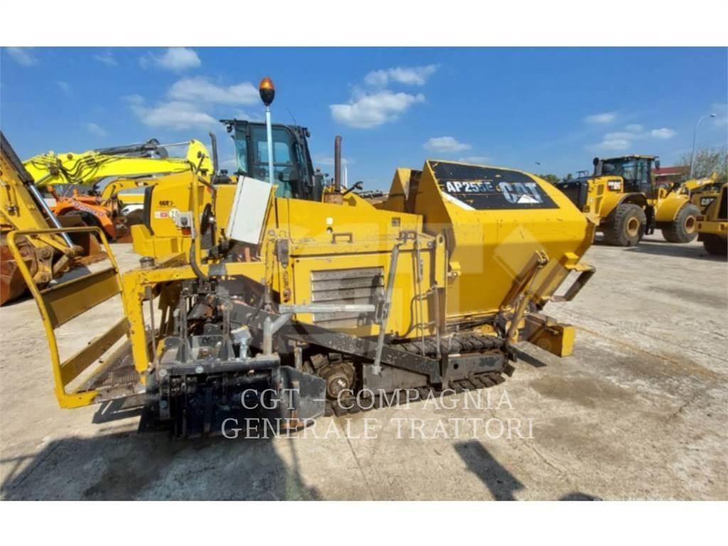 CAT AP255E 瀝青攤舖機/鋪路機