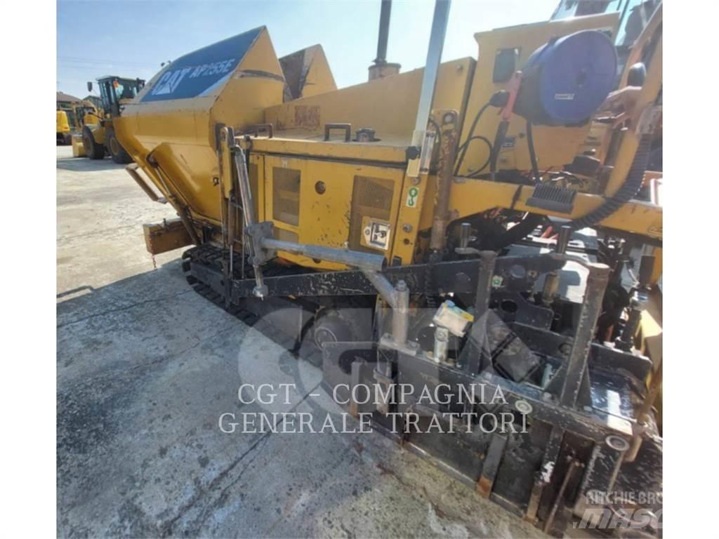 CAT AP255E 瀝青攤舖機/鋪路機