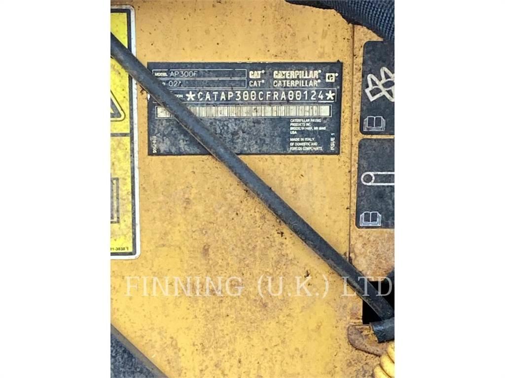 CAT AP300F 瀝青攤舖機/鋪路機